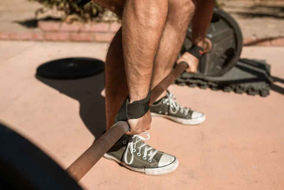 Everything You Need to Know About Wrist Straps - Trojan Fitness
