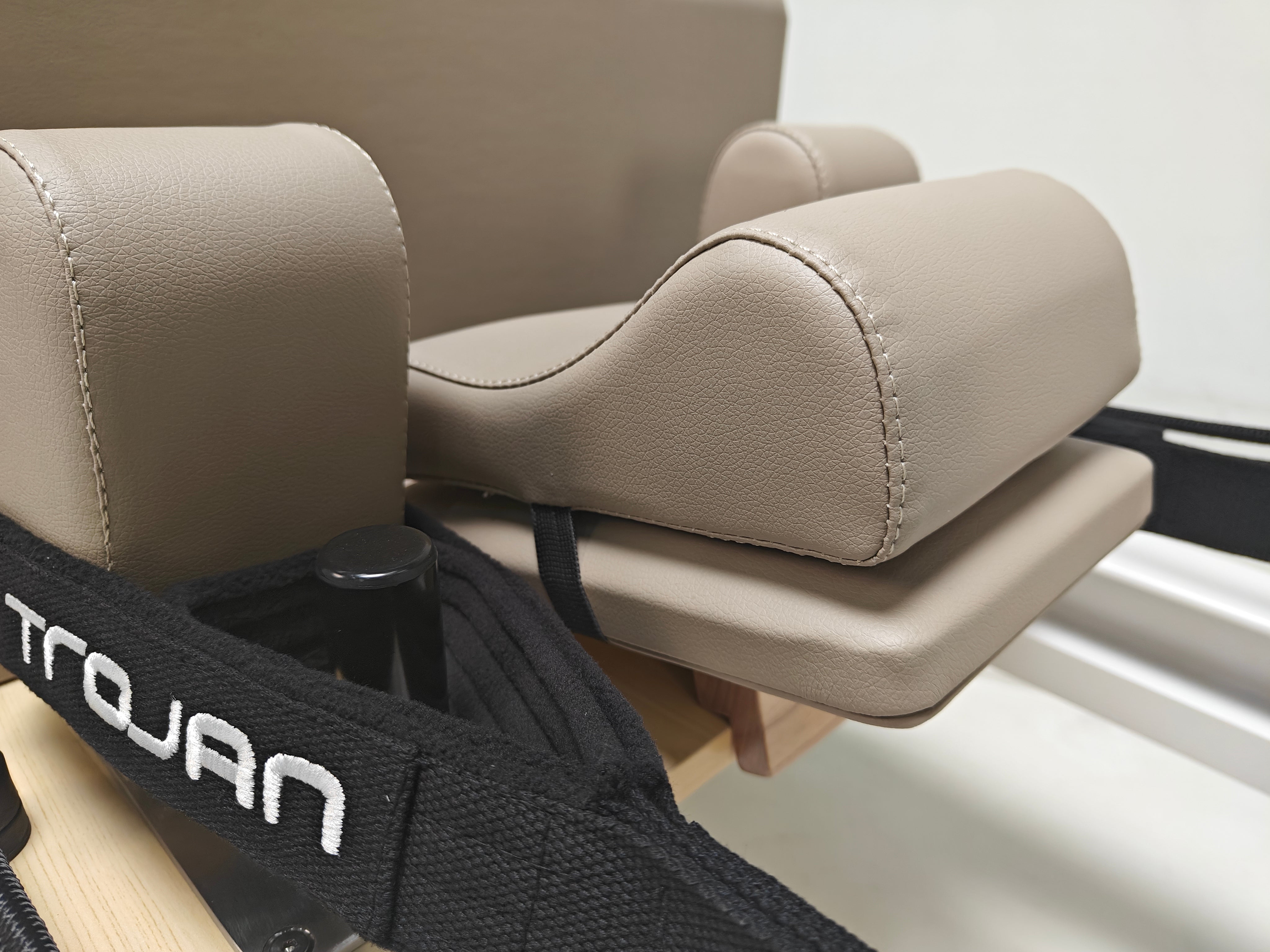 Trojan StudioPR Beije Aluminium Reformer Inc Box & Jump Board