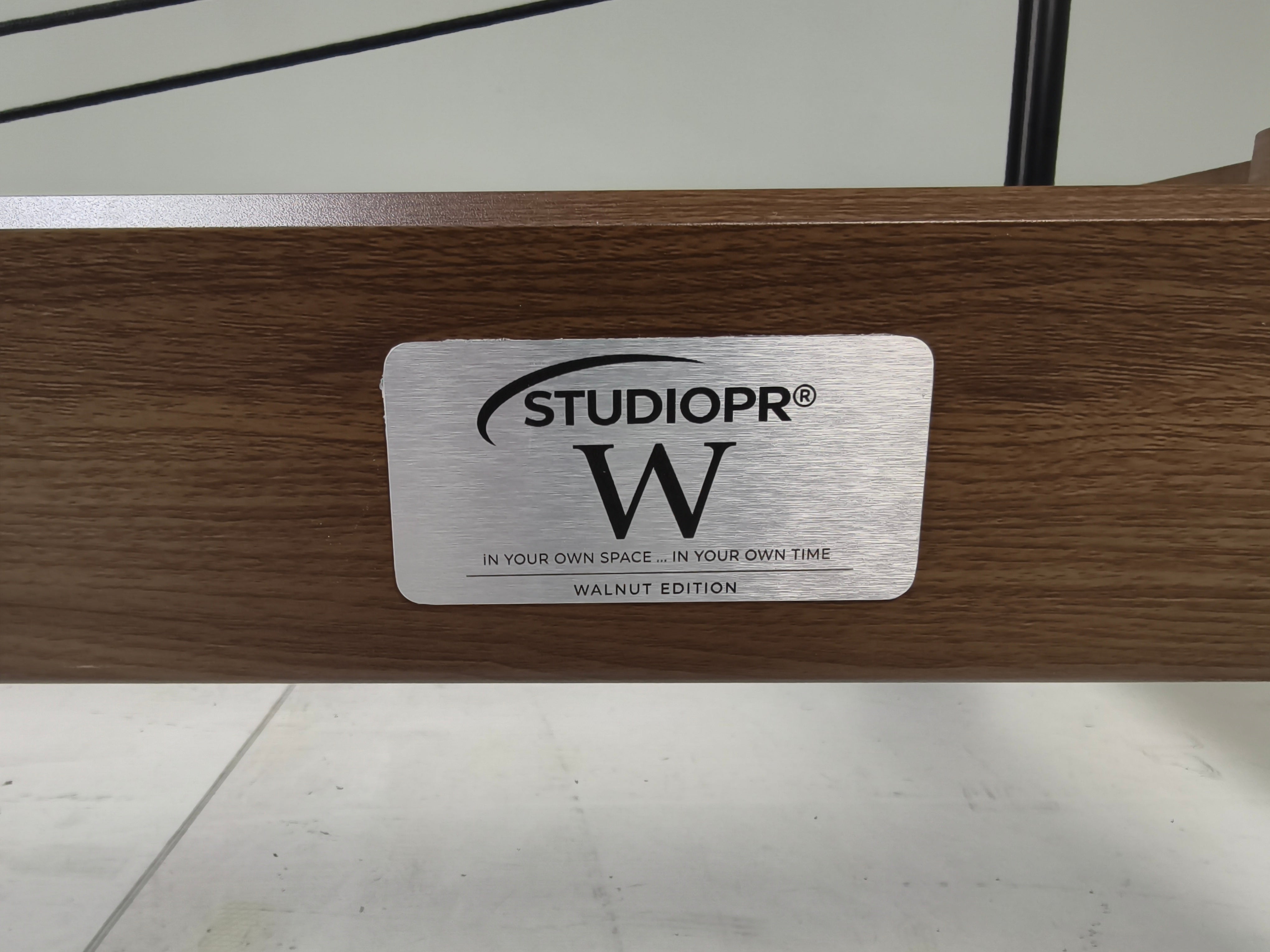 Trojan StudioPR " Walnutt " Premium Aluminium Reformer Inc Box & Jump Board