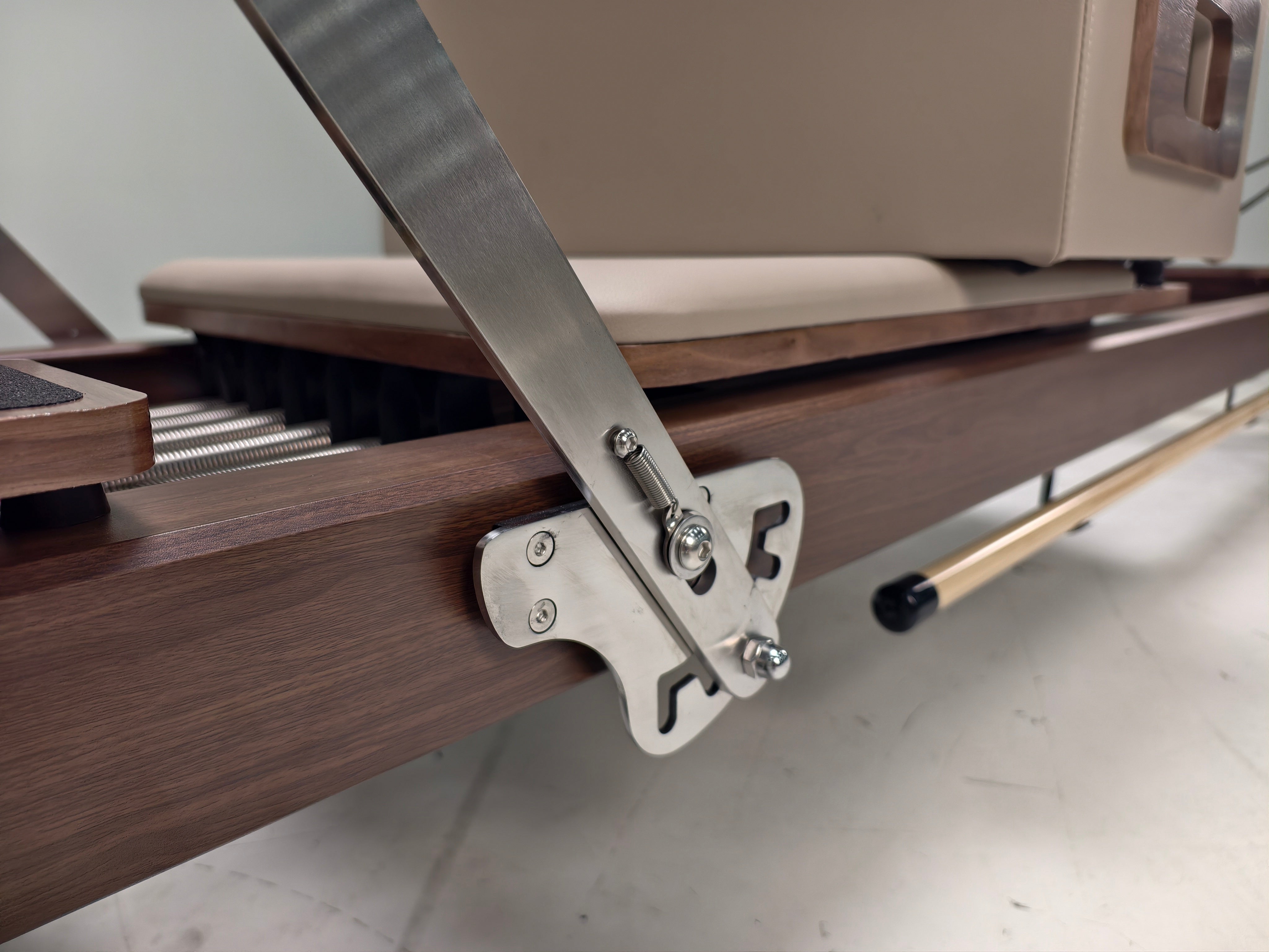 Trojan StudioPR " Walnutt " Premium Aluminium Reformer Inc Box & Jump Board