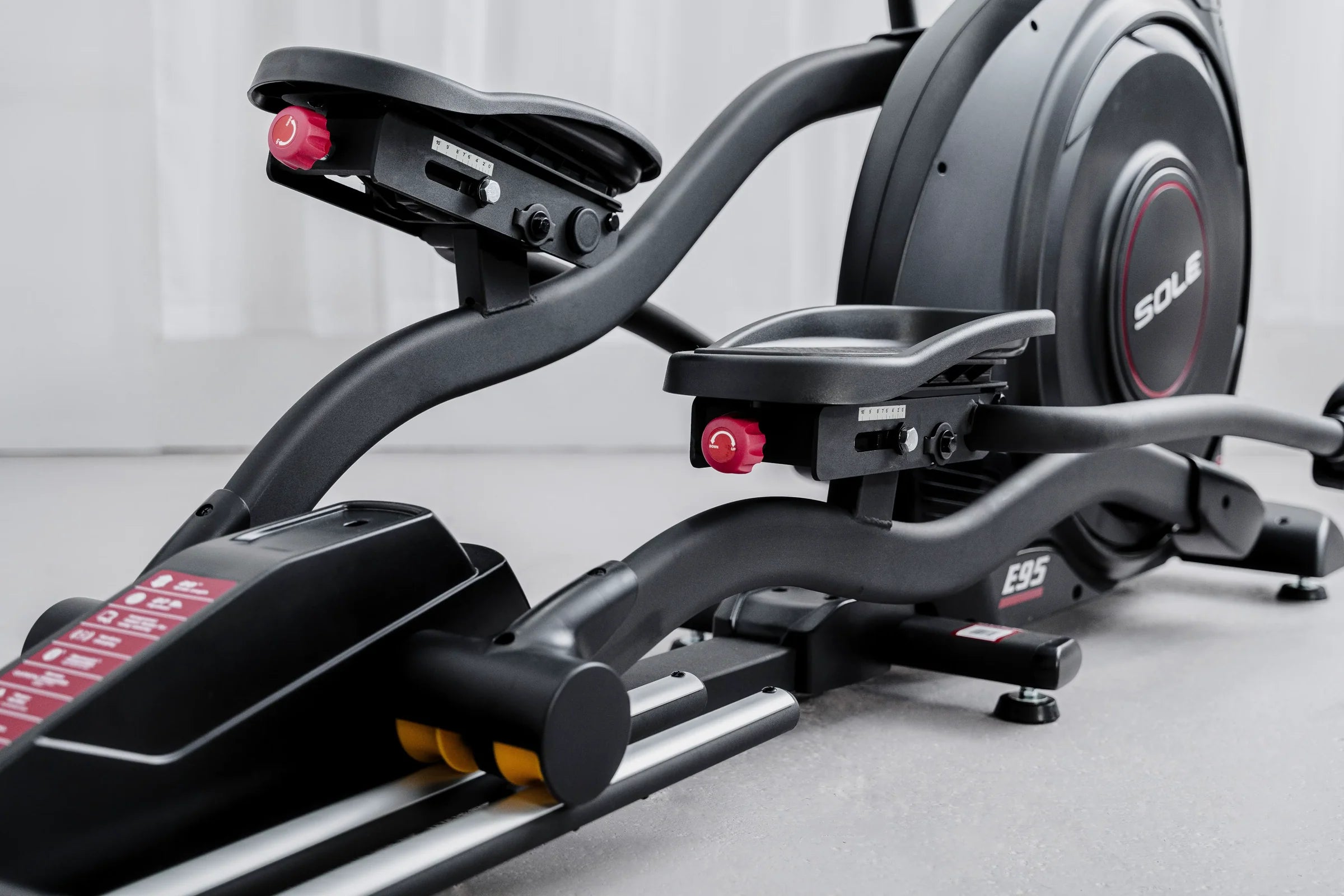 SOLE E95 Elliptical 13.3″ Touchscreen