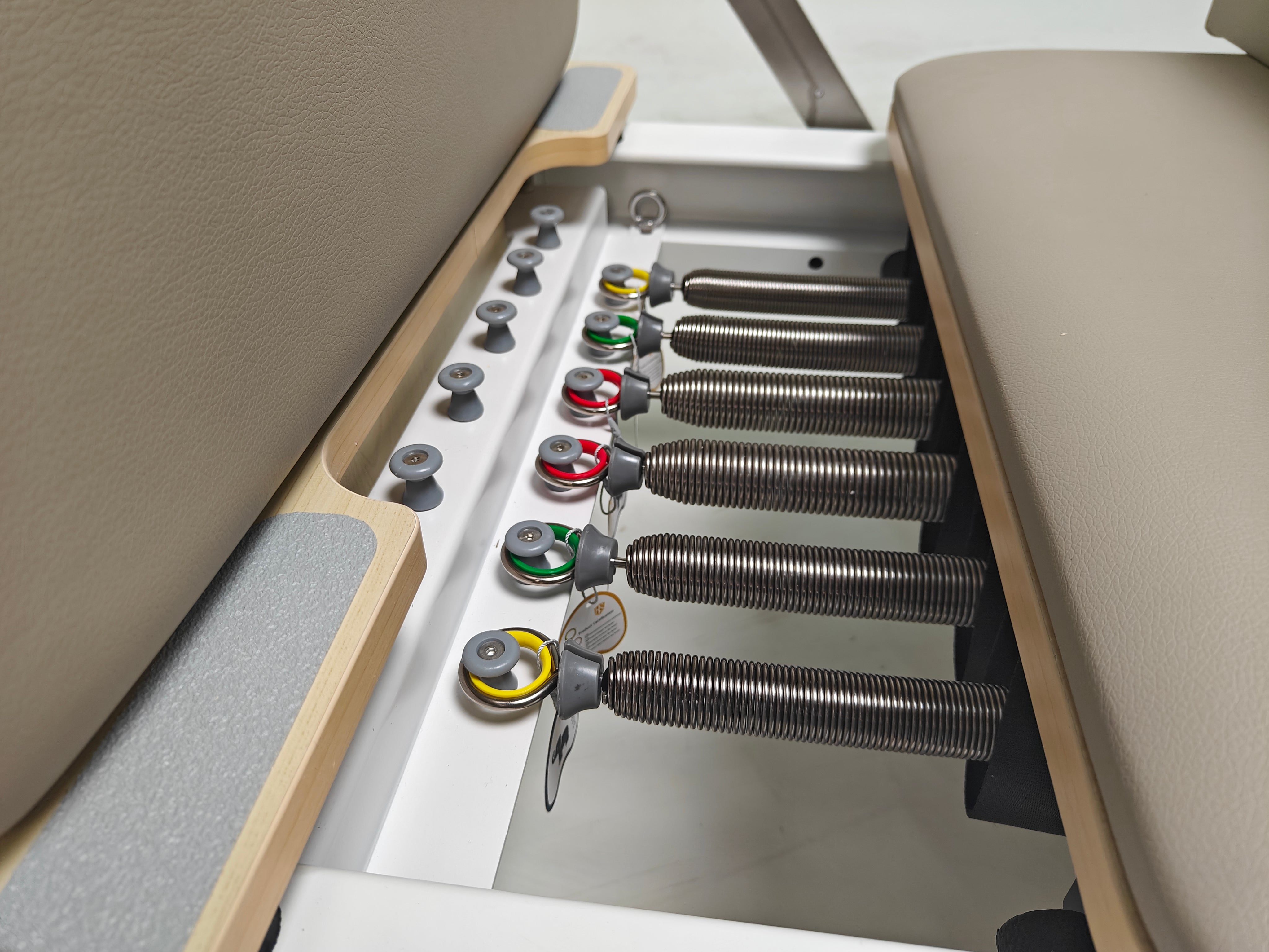 Trojan StudioPR Beije Aluminium Reformer Inc Box & Jump Board