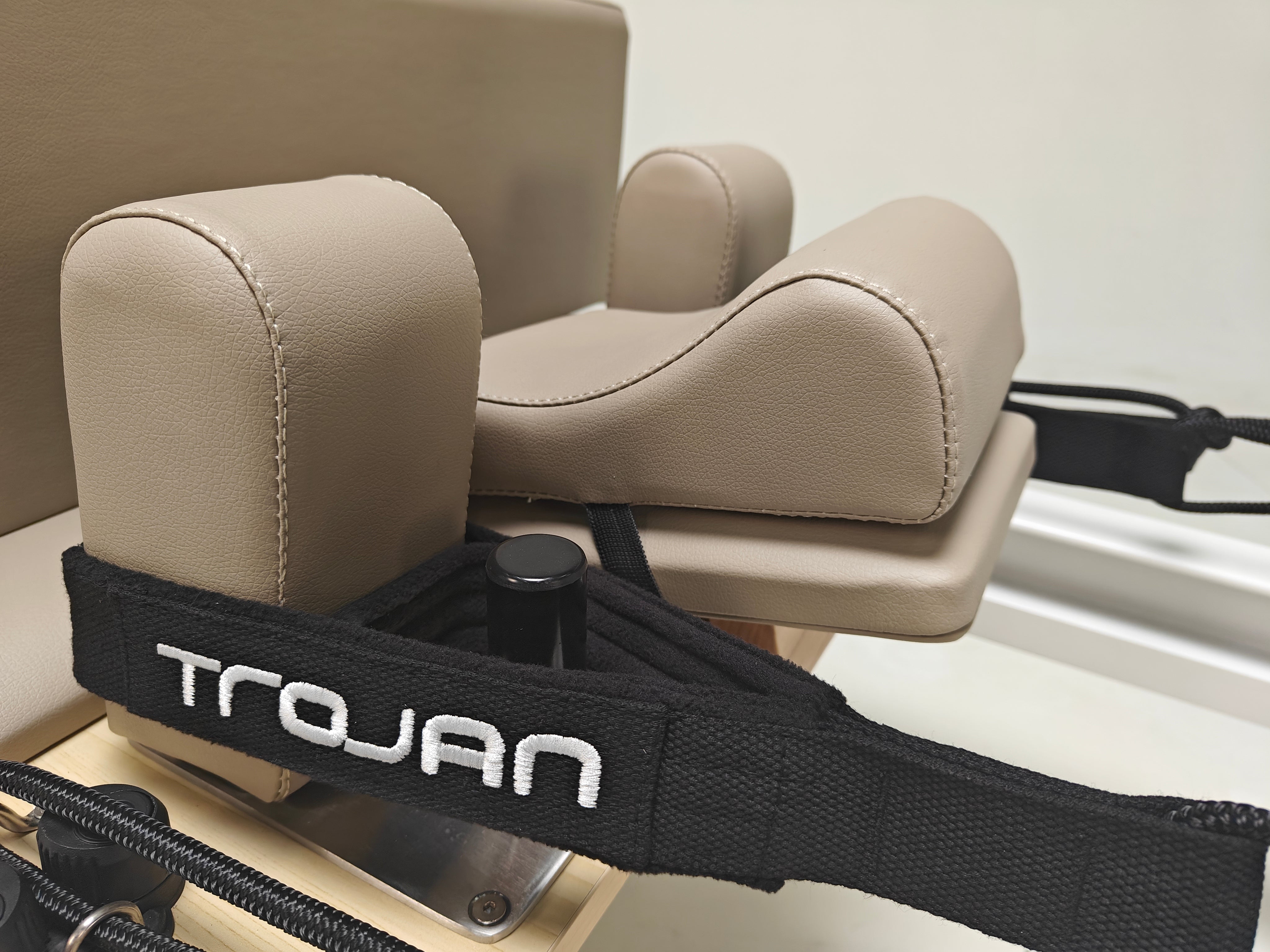 Trojan StudioPR Beije Aluminium Reformer Inc Box & Jump Board