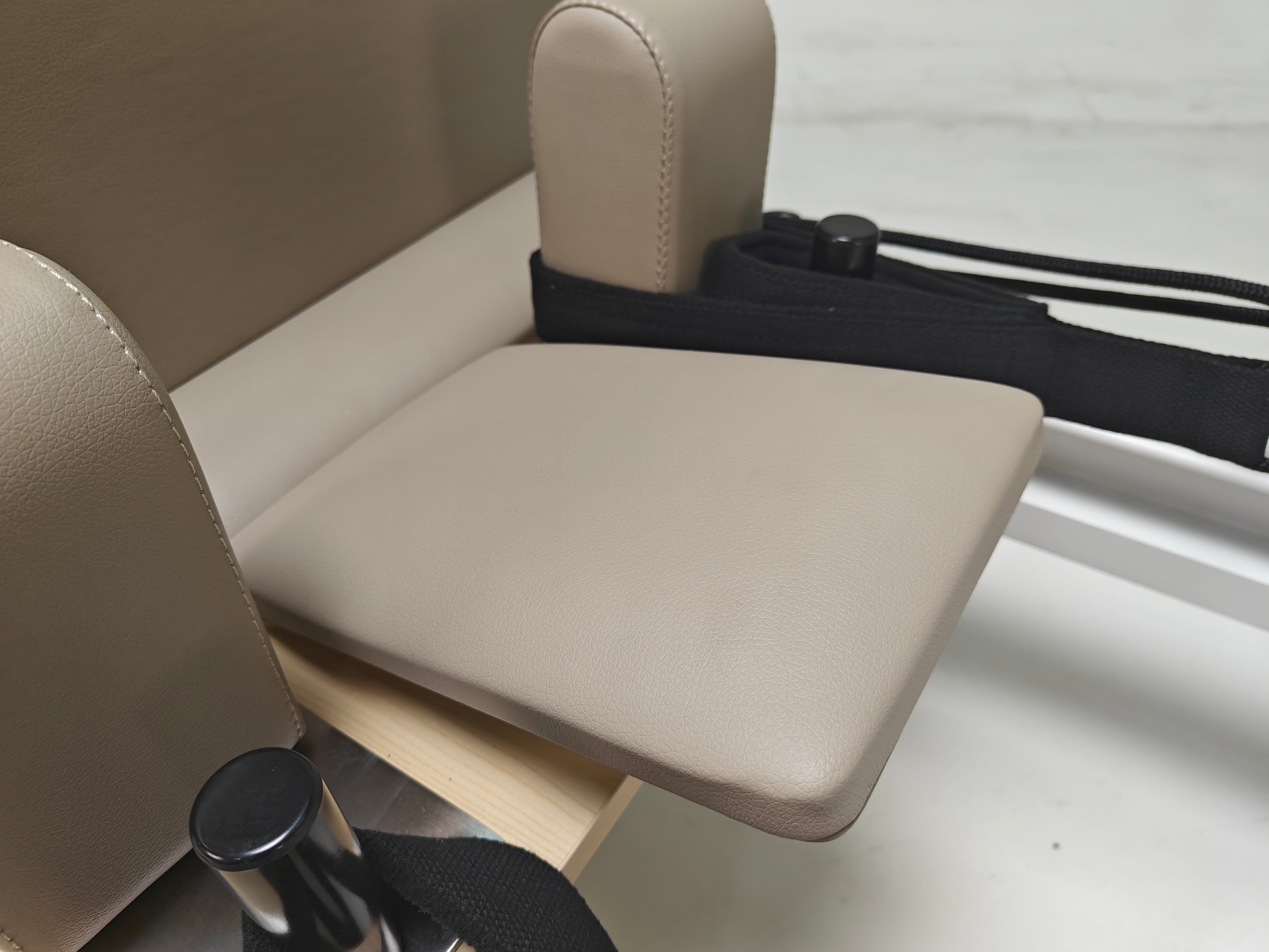 Trojan StudioPR Beije Aluminium Reformer Inc Box & Jump Board