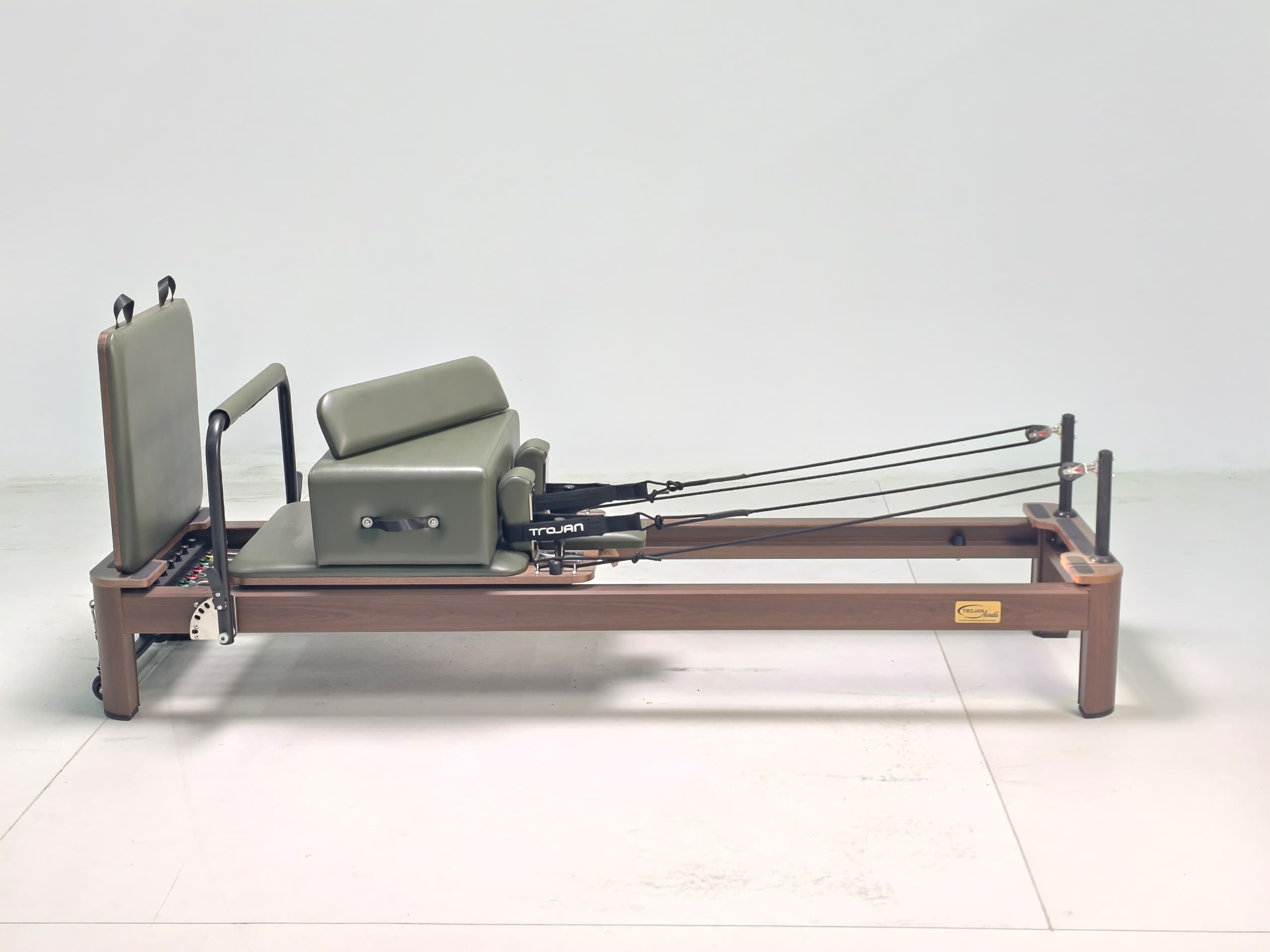 Studio AURALIS Aluminum Green Pilates Reformer – Special Edition