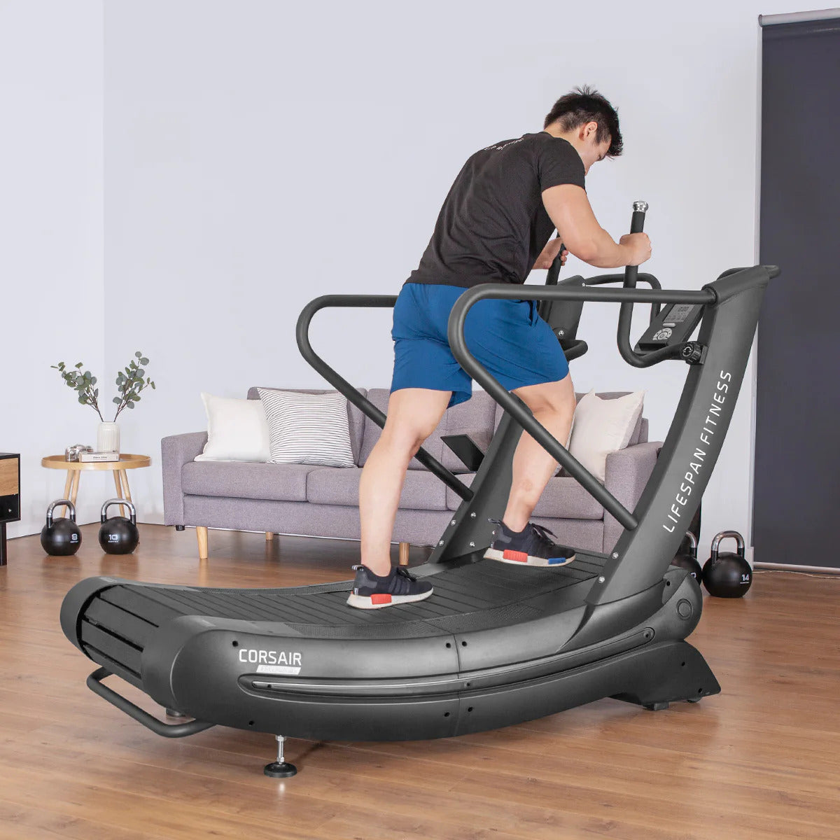 CORSAIR 105 Curved Treadmill