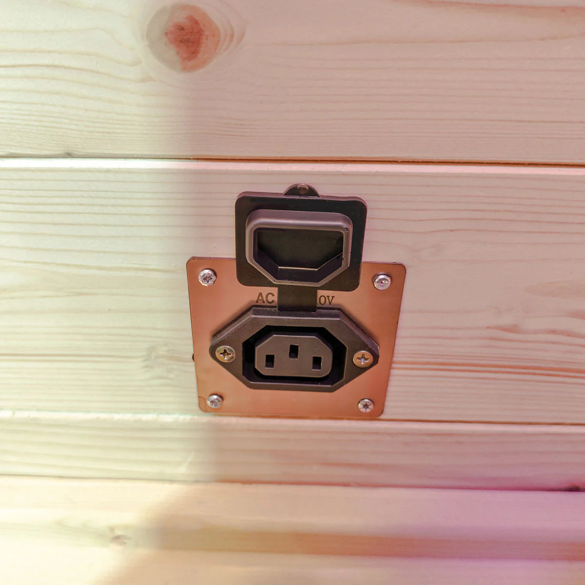 ReGen8 Quadro Outdoor - 4 Person 2920W Infrared Sauna Natural
