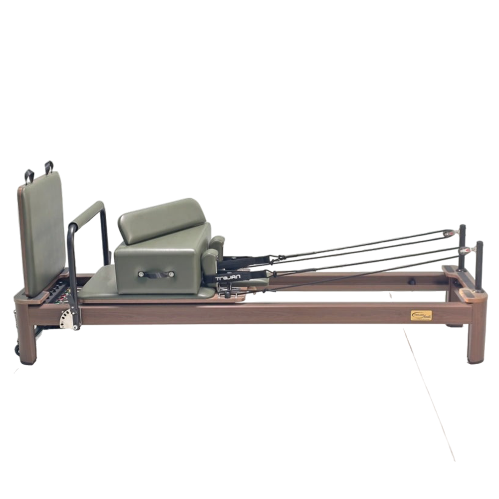 Premium Green Aluminum Pilates Reformer – Wood-Effect Surface