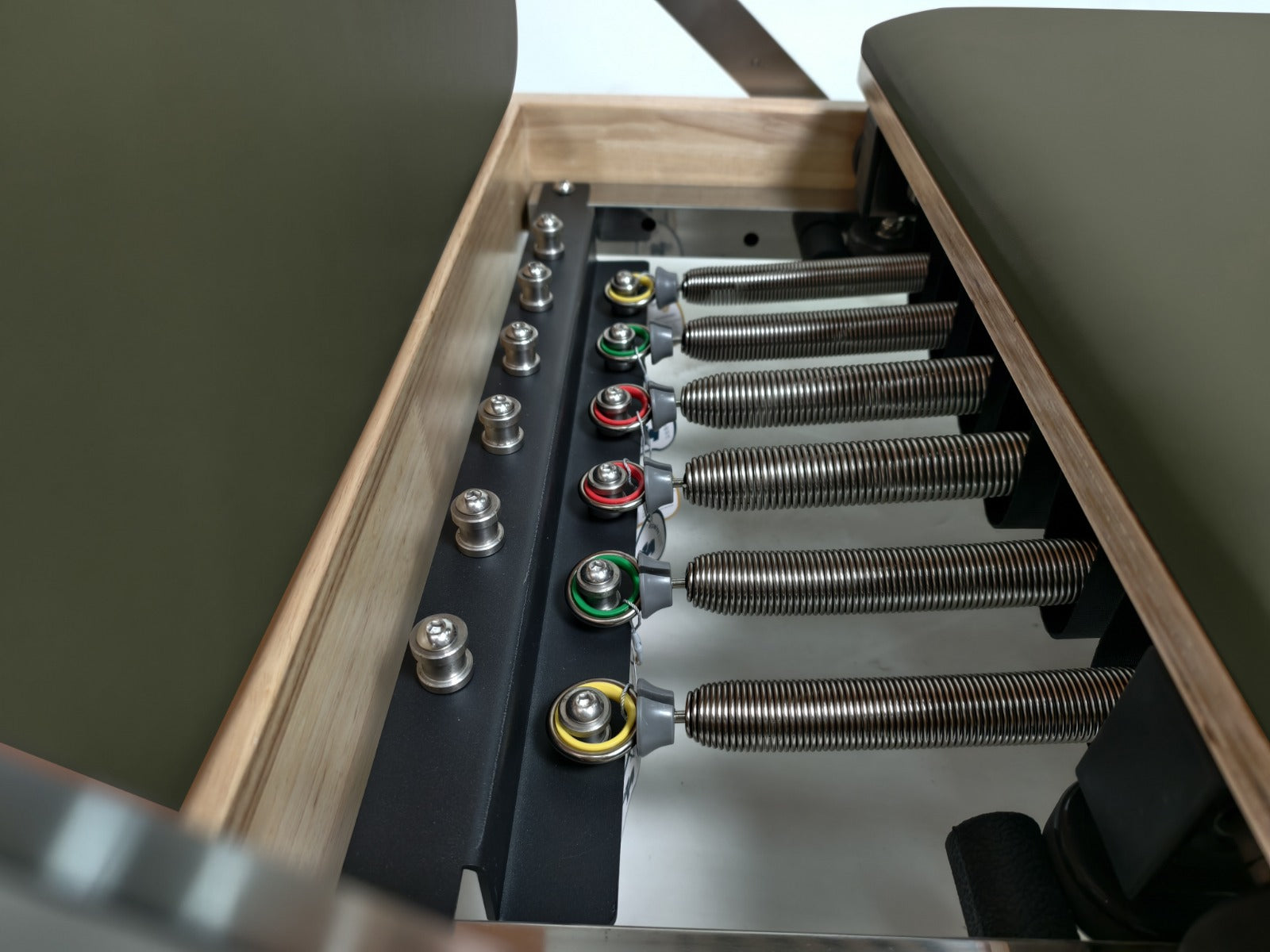 Trojan TERRA GREEN Oak Folding Reformer Inc Box & Jump Board New