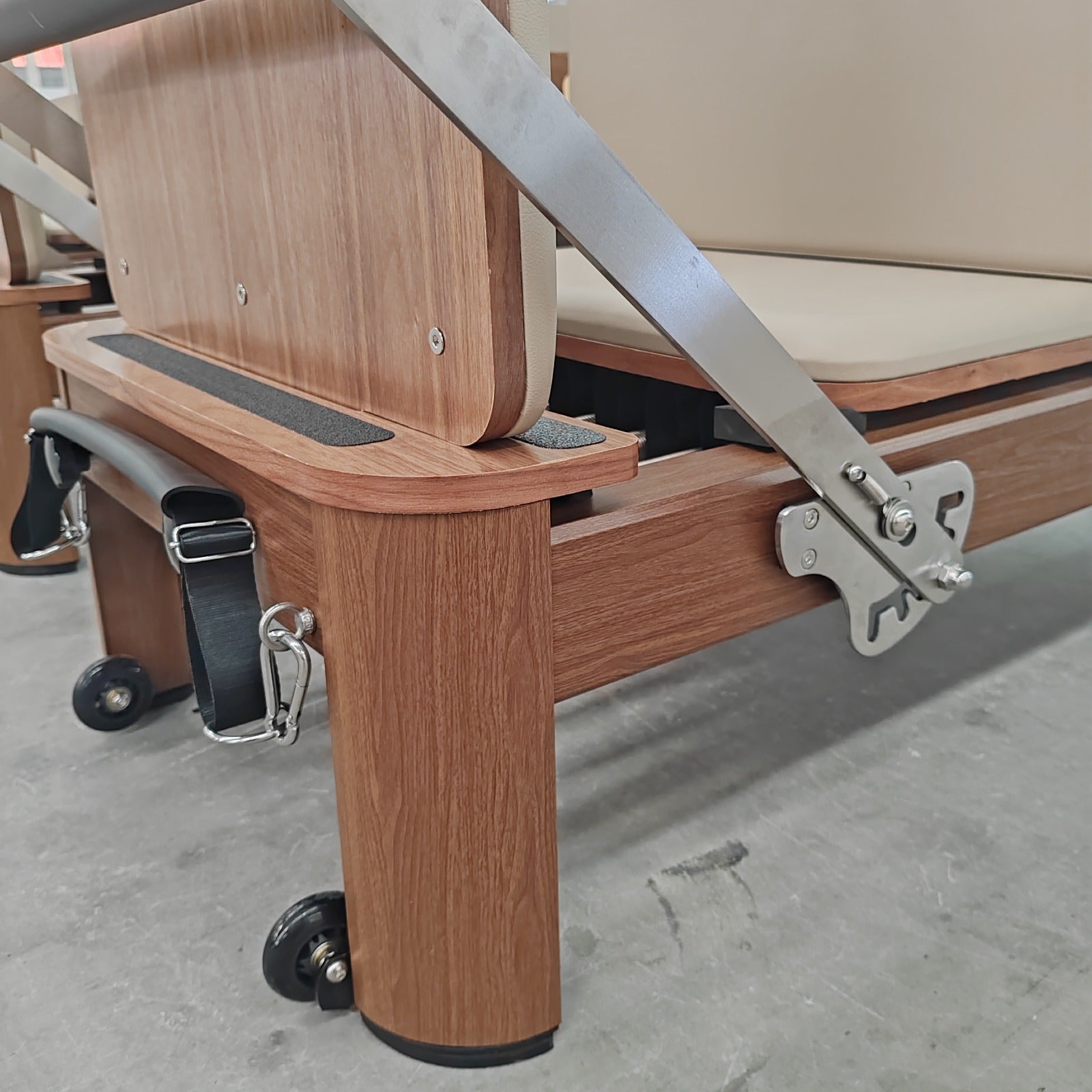 Trojan StudioPR " Walnutt " Premium Aluminium Reformer Inc Box & Jump Board
