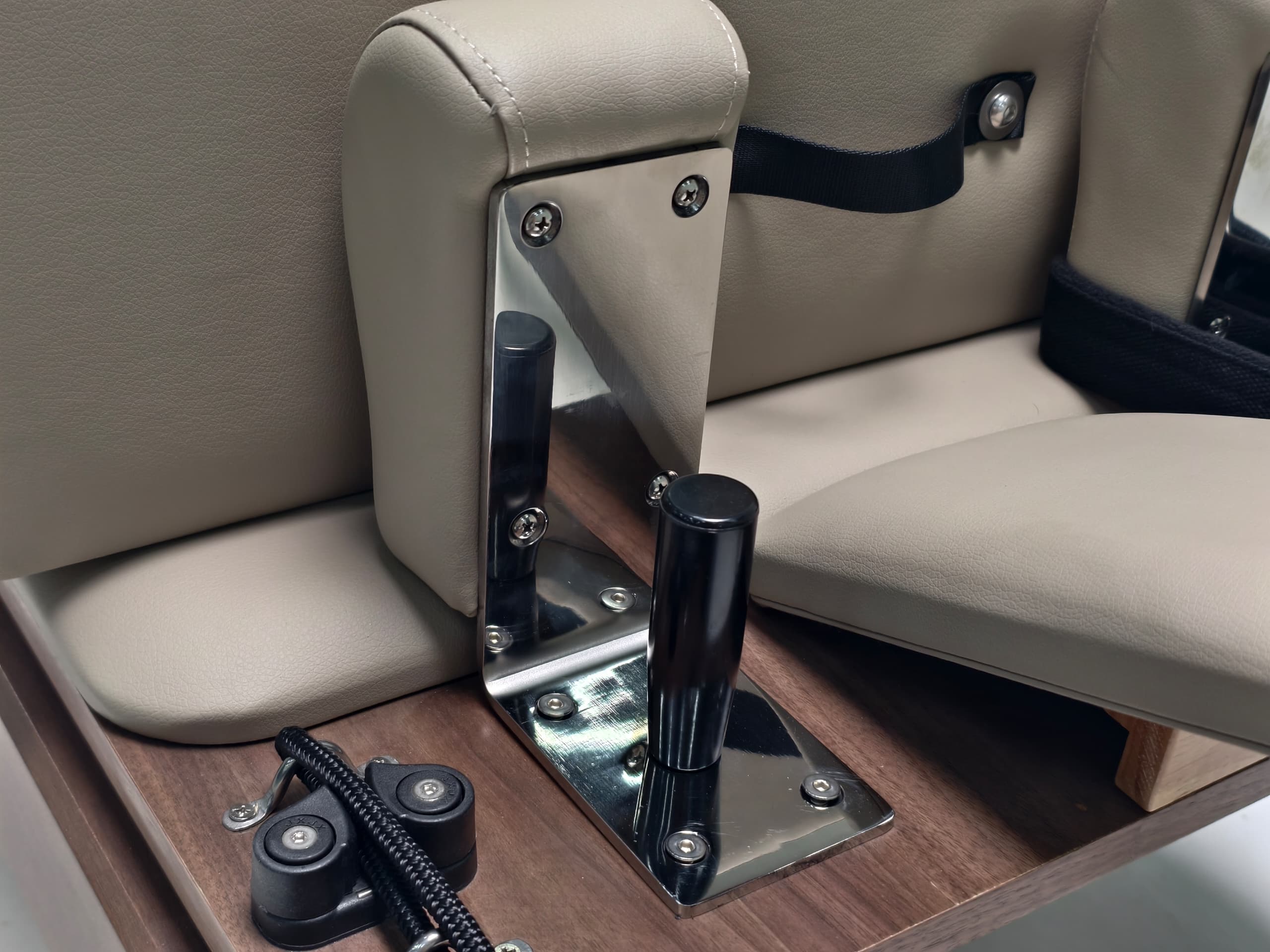 Studio AURALIS Beige Aluminum Pilates Reformer – Special Edition