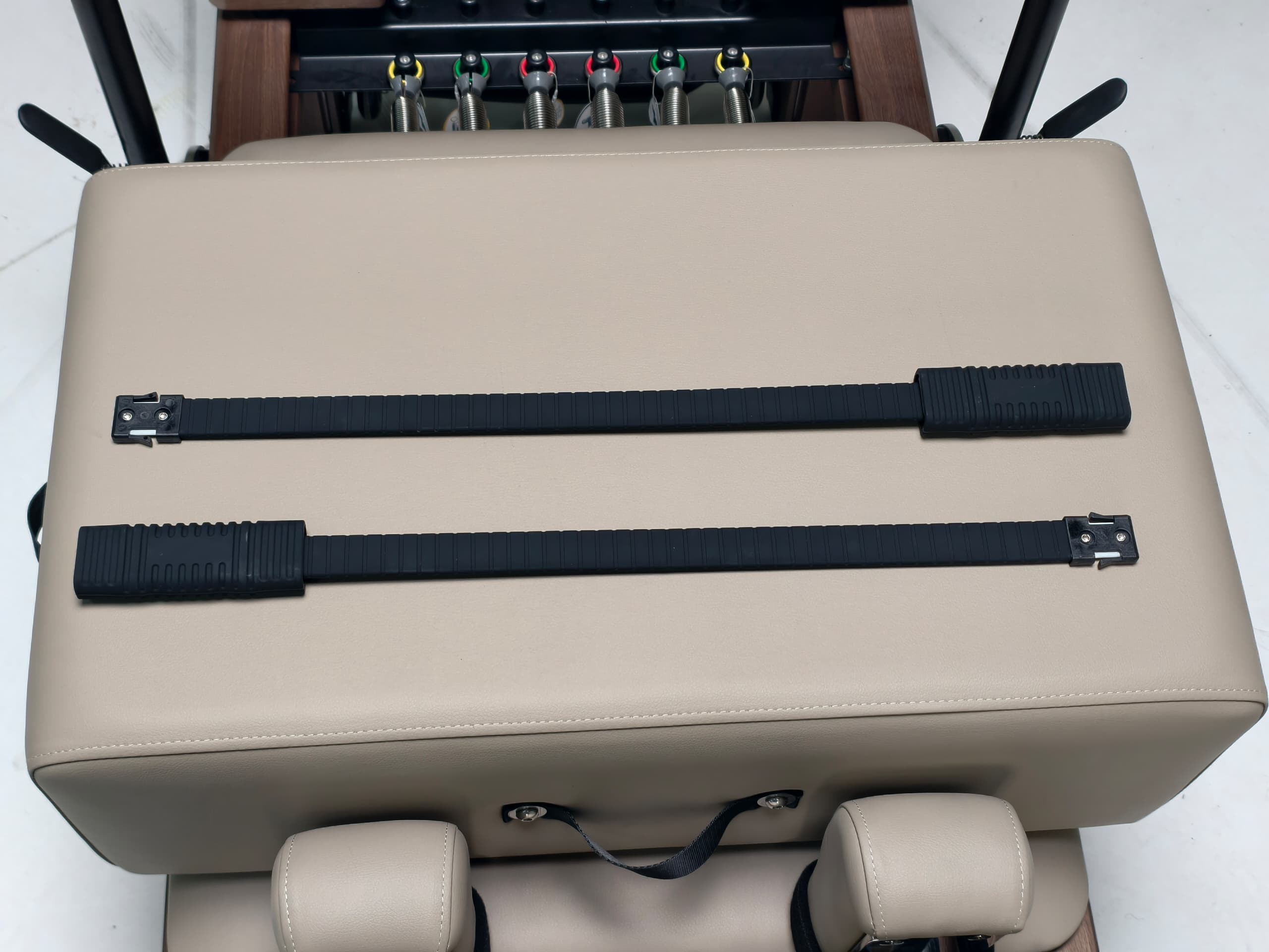 Studio AURALIS Beige Aluminum Pilates Reformer – Special Edition