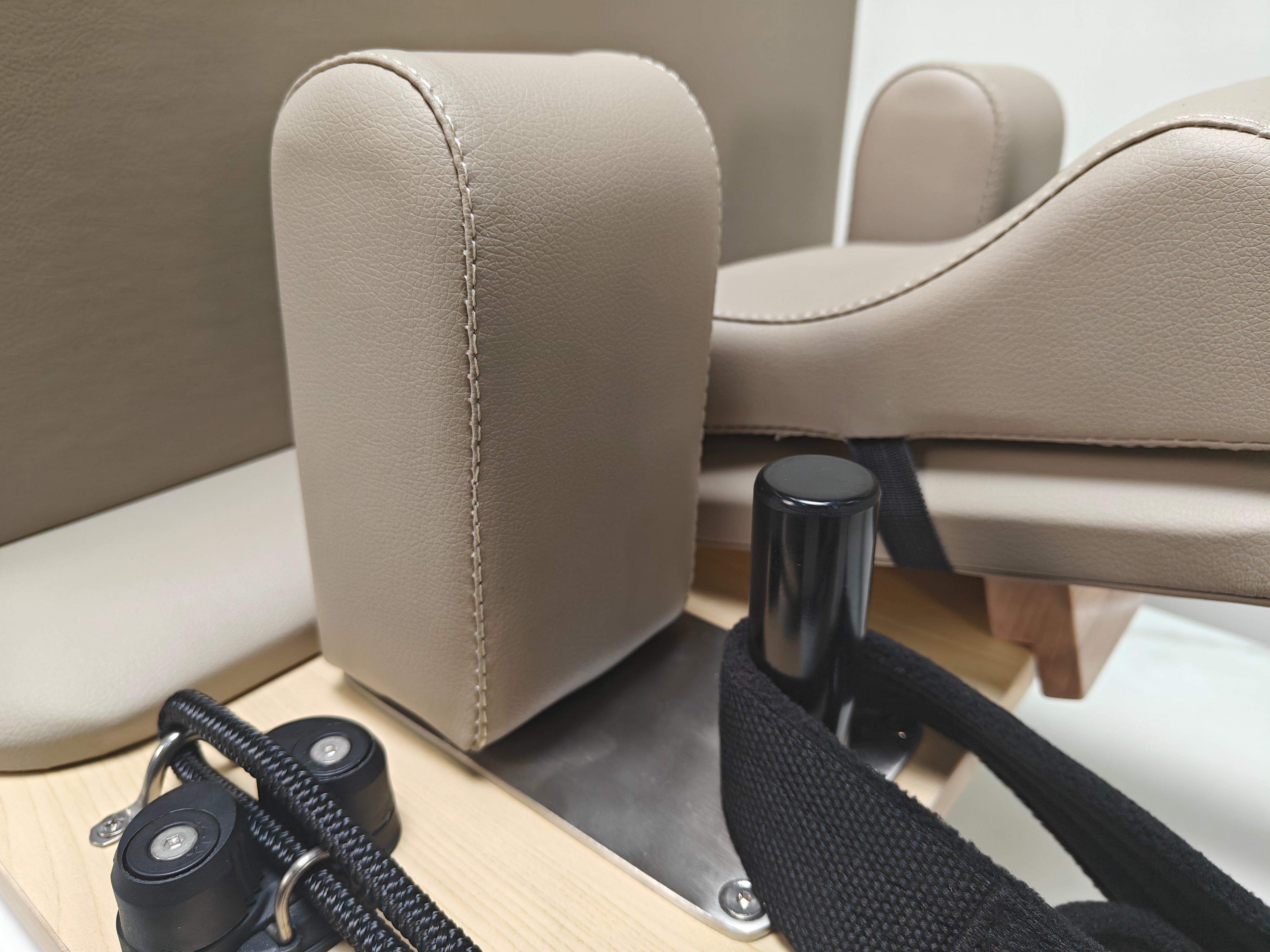 Trojan StudioPR Beije Aluminium Reformer Inc Box & Jump Board