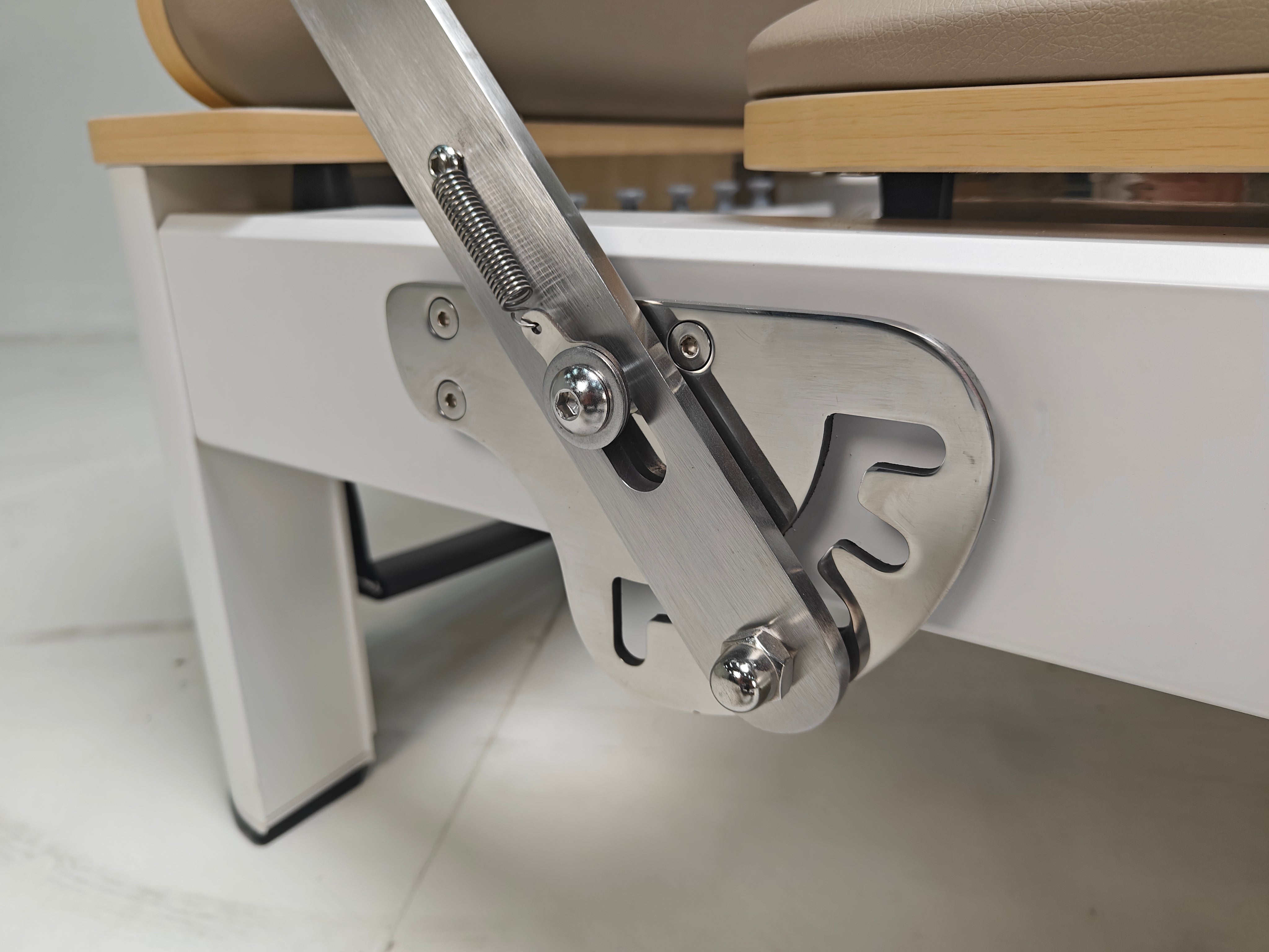 Trojan StudioPR Beije Aluminium Reformer Inc Box & Jump Board